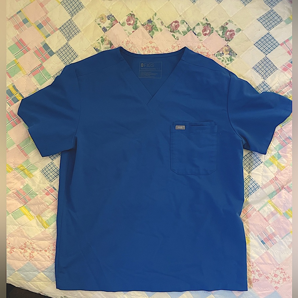 Figs scrub top